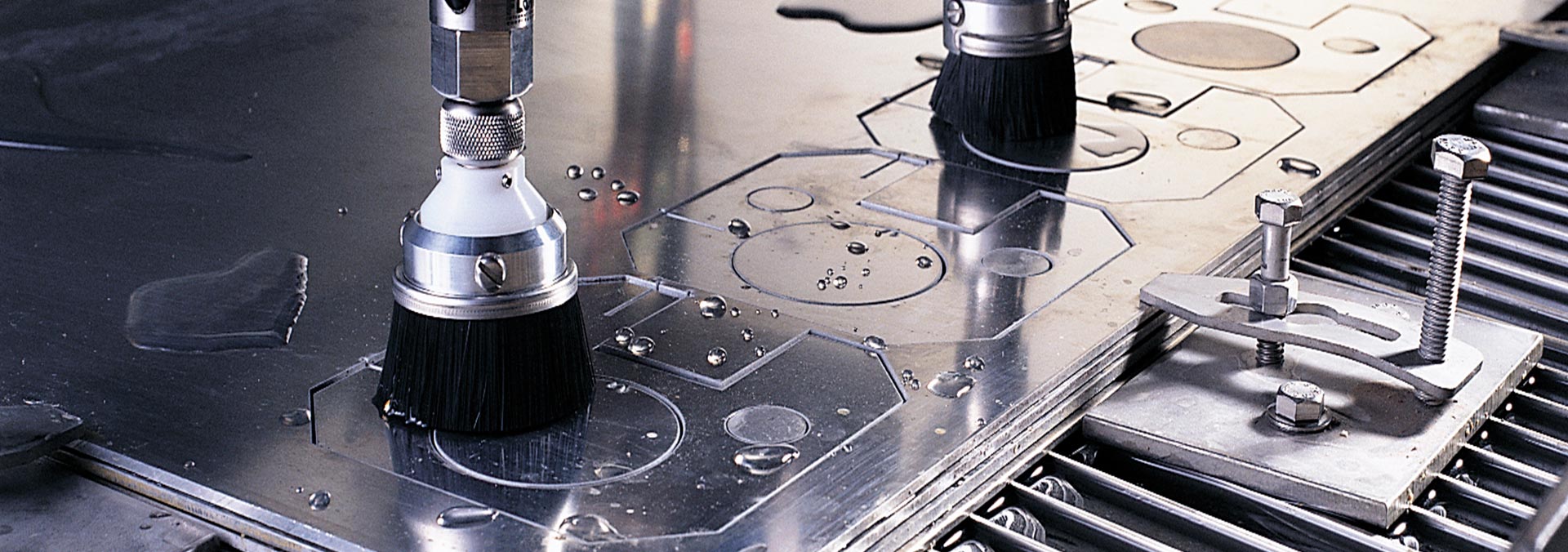 Grabados Químicos por Láser e Impresión UV